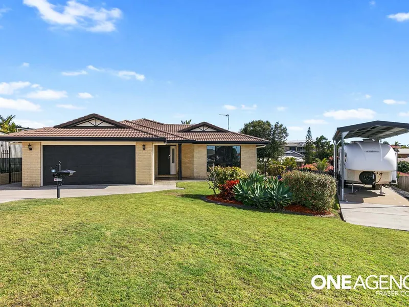 Beautiful home, with ocean glimpses