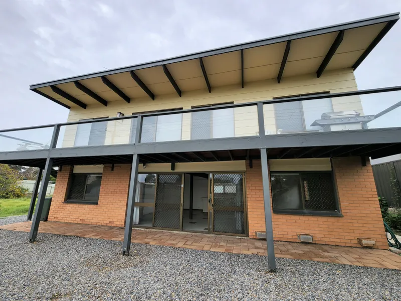 Only 2 Streets From The Beach- SUMMER READY!