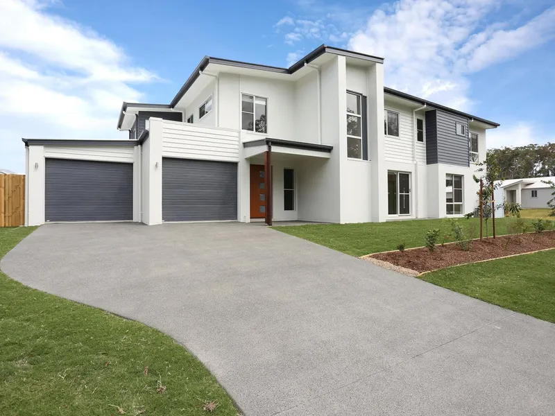 Stunning, Spacious and Private
