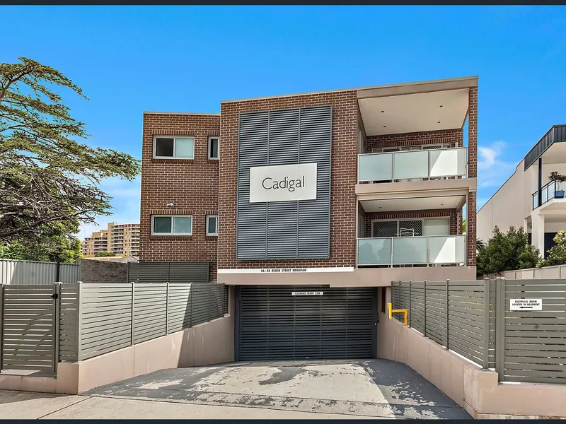 Spacious Apartment in quite block