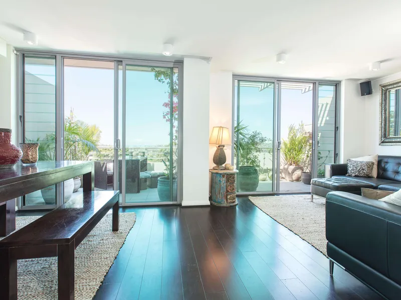 Endless summers, minutes from the beach and all modern-day conveniences!