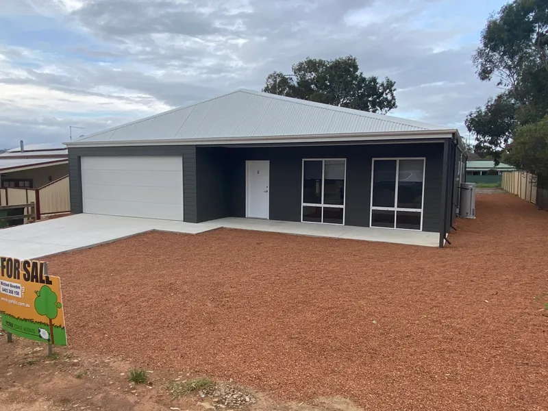 Brand new, big and bright and WOW