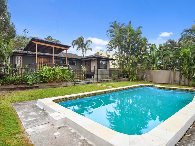 TSS precinct-Private, corner position-single level beauty with pool!