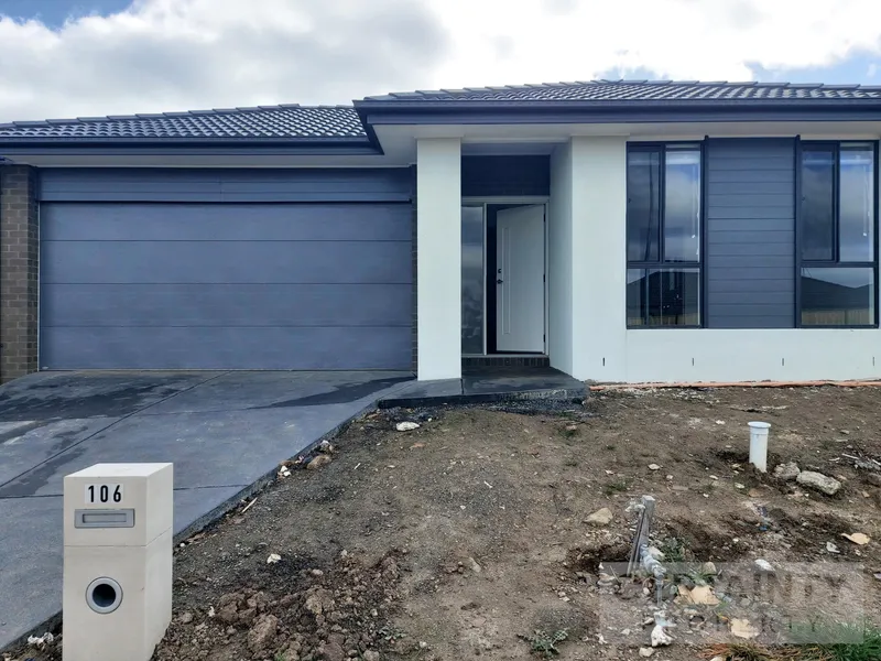 Brand New Sleek 4 bedroom Family Home