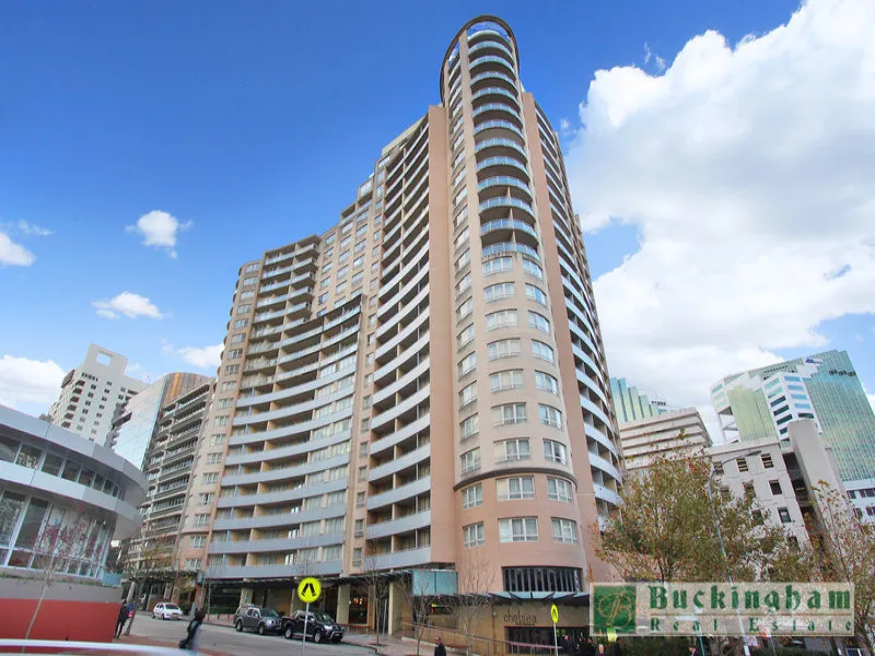 Just renovated! Unfurnished 2 bedroom apartment  in prime location with Unparalleled Convenience;