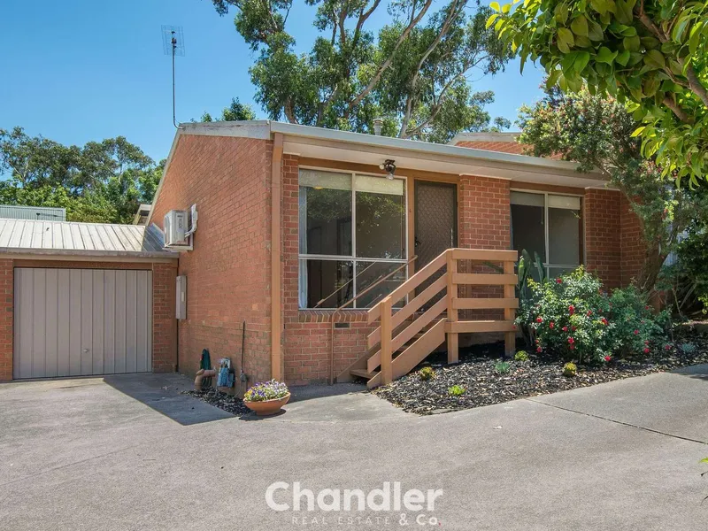 Pristine Unit in Prime Position 