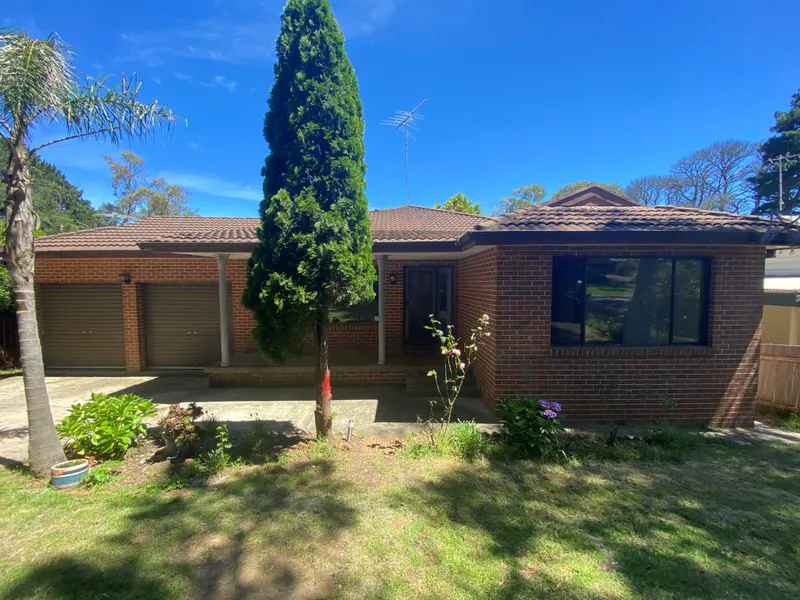 Great Investment Opportunity With 2 Rental Incomes - Plenty Of Room For The Whole Family