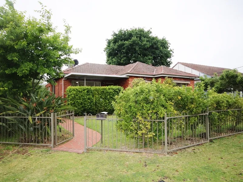 THREE BEDROOM HOME IN QUIET LOCATION