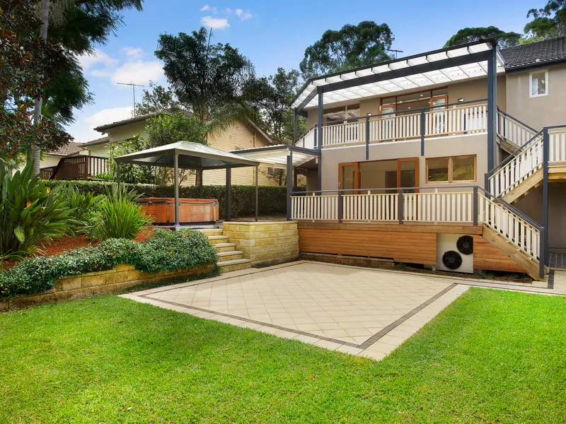 Substantial family living in tranquil setting 