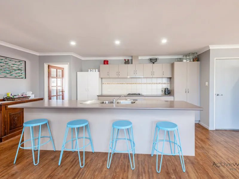 PARADISE ON PEPPER GATE