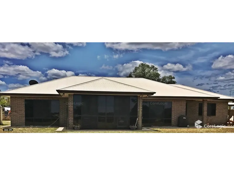 Nothing to do, ready to move in - A horse lovers dream!