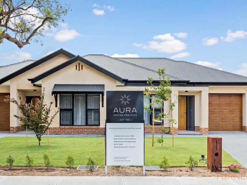 Spacious and Luxurious Home in Ideal Location. Two Living Areas, Lovely Alfresco Entertaining.