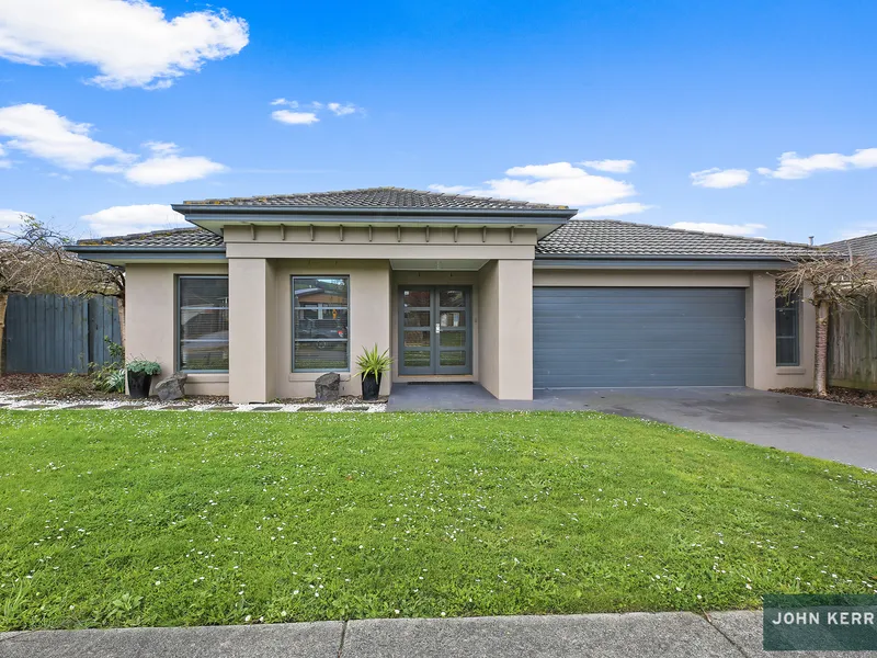 MODERN FAMILY LIVING