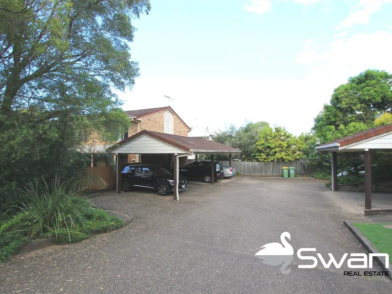 SPACIOUS TOWNHOUSE IN CENTRAL LOCATION!