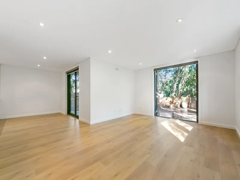 Renovated, large, garden apartment