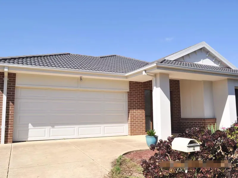 FULLY FURNISED 4 BEDROOMS SWEET HOME in ALAMANDA SCHOOL ZONE for LEASE!
