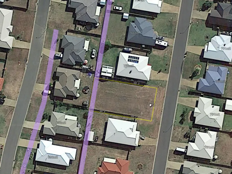 Flat block Fenced on Three Sides