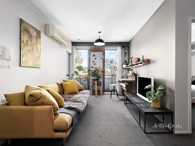 Stylish Living in a Perfect Position