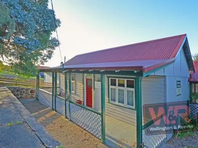 Fully Furnished Cottage.