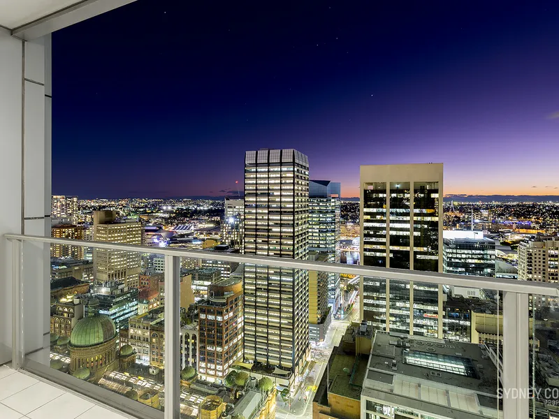 STUNNING VIEWS, CITY LIGHTS AND SUNSETS - THE TOWER APARTMENTS