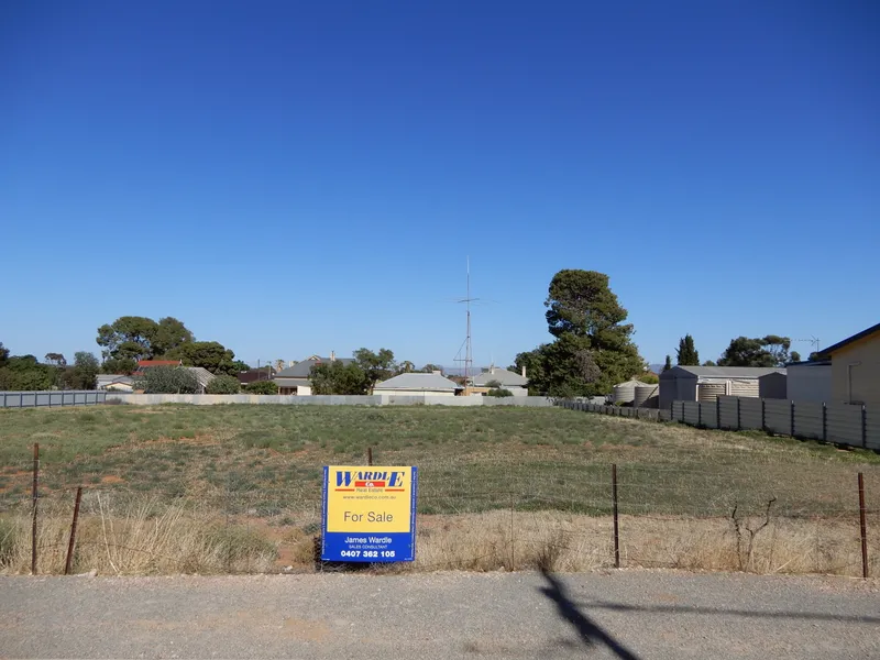 Building block in great location