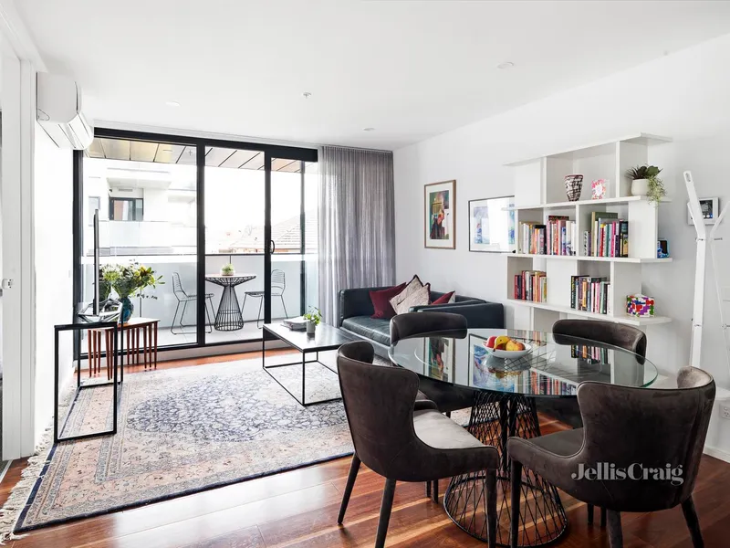 Contemporary Classic Near Parklands
