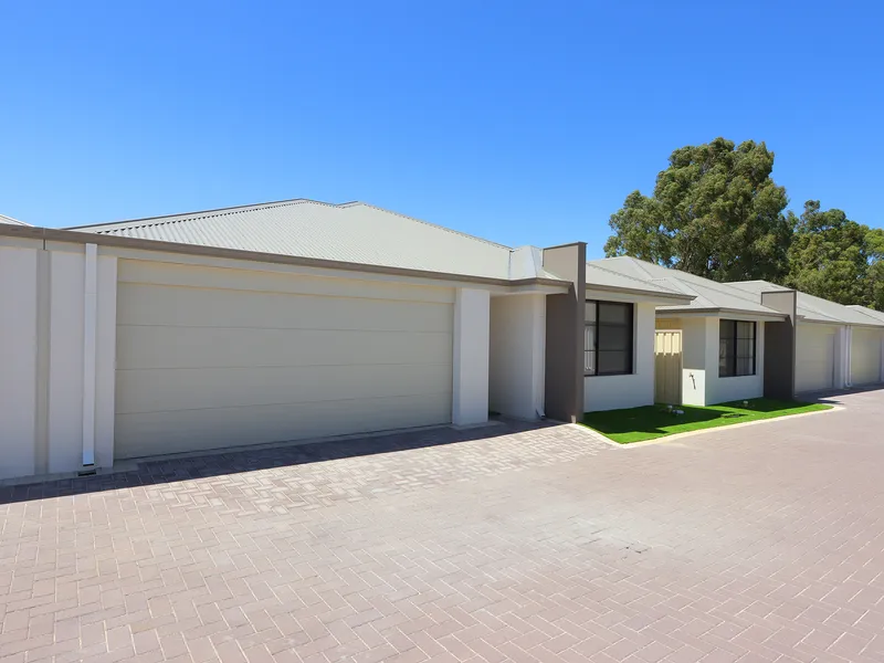 Street Frontage Brand New Home Opposite Park & Playground!