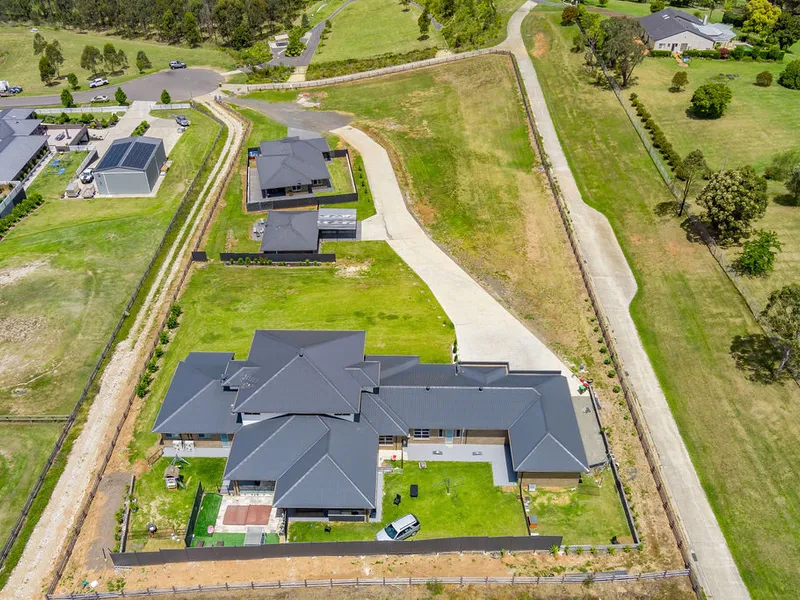 MULTIPLE DWELLINGS ON 2.51 ACRES