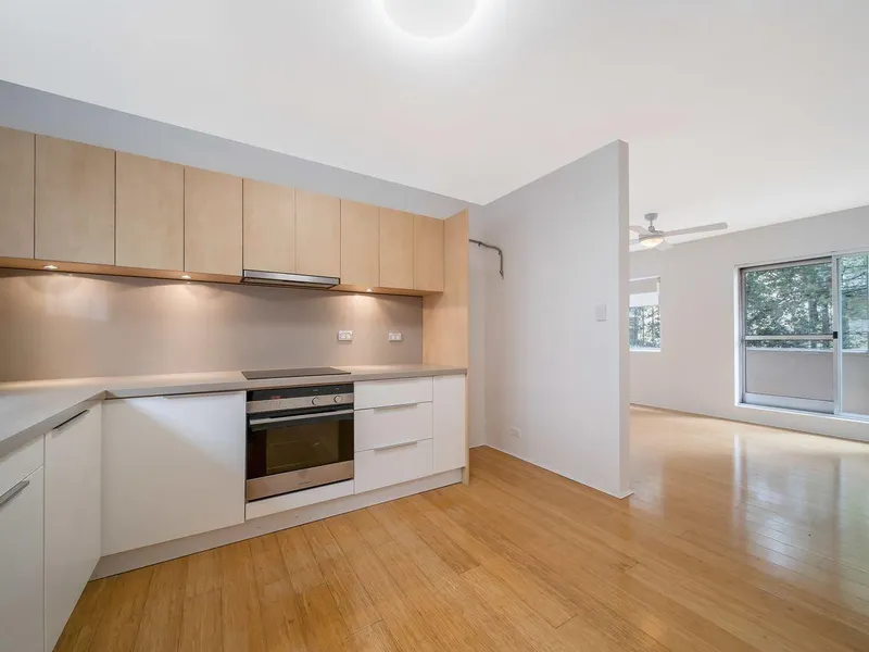 Large Renovated 2 Bedroom Unit