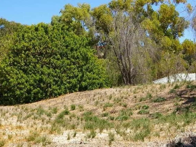 Cul-de-sac Location, By The Sea