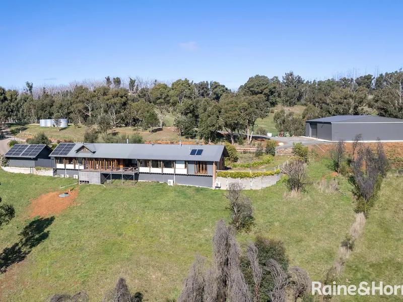 Completely self-sufficient - A premium offering with amazing views