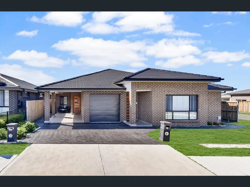 Spacious and Modern Design- WATER INCLUDED