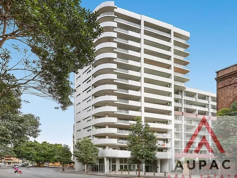 Right close to BROADWAY SHOPPING CENTER!! One-Bedroom Self-Contained Studio including Partial Bills and Furniture Available Now!!