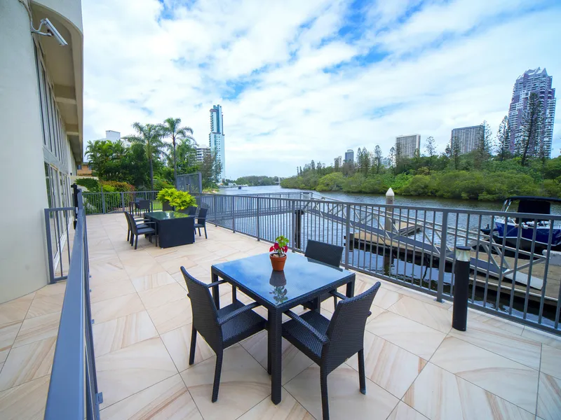 3br Fully Furnished Apartment in Main Beach