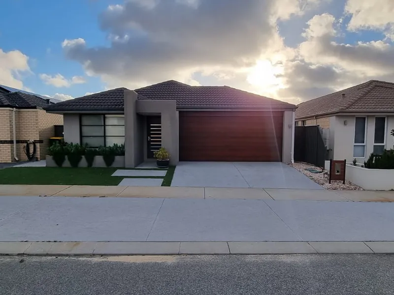 Great location backing onto Pulchella Park!