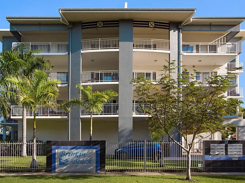 RELAX ON THE TOP FLOOR WITH VIEWS ACROSS THE TREES