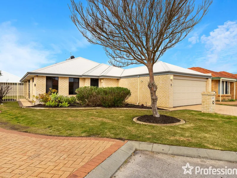 EASY CARE FAMILY HOME IN PEACEFUL CUL-DE-SAC LOCATION!