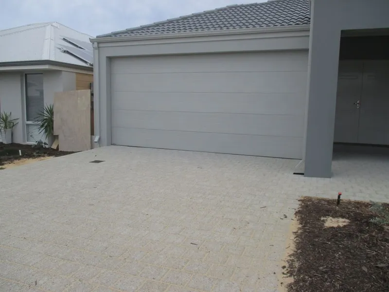 ** Lovely  Easy Care Family Home !! HOME OPEN  ONLY ON 23 APRIL  2021 AT  4.30PM -4.45PM