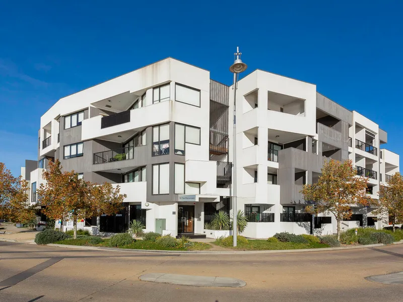 Tranquil Views Lake Side