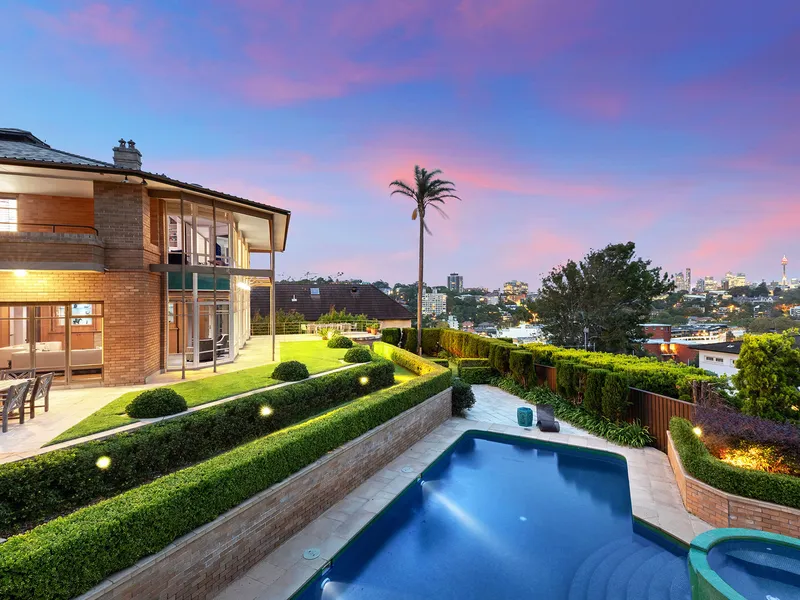 Magnificent home, privileged setting with stunning harbour and city views  Iconic home with tennis court and exceptional parking