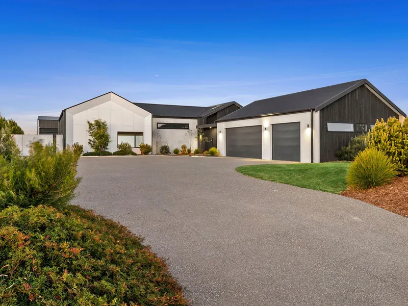 AN EXCEPTIONAL LIFESTYLE PROPERTY!!
