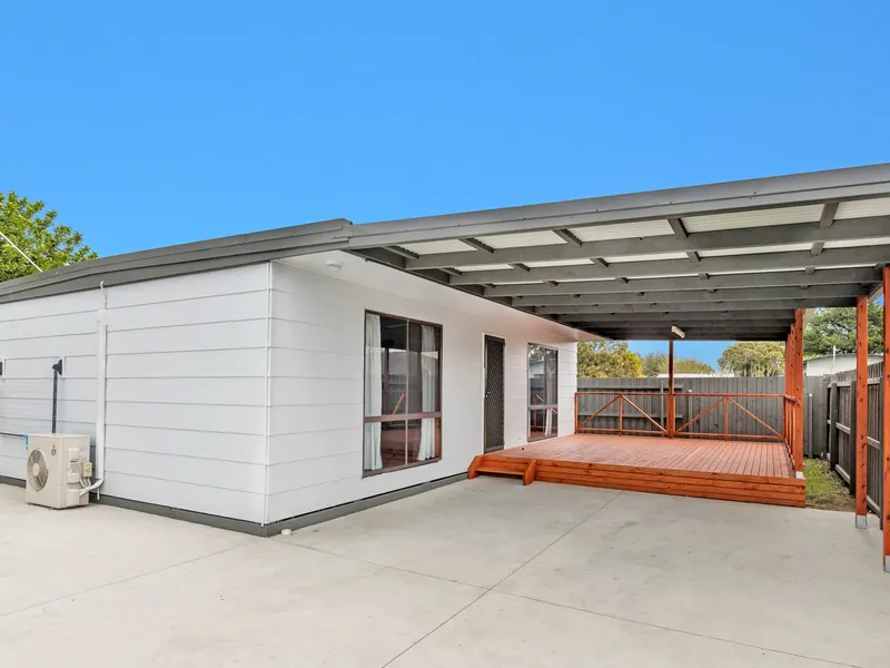 Modern Unit (see it all with a full 3D tour)