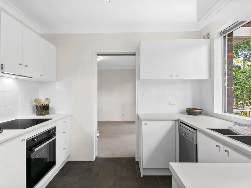 Fantastic Location, Spacious Sunny Garden Vista