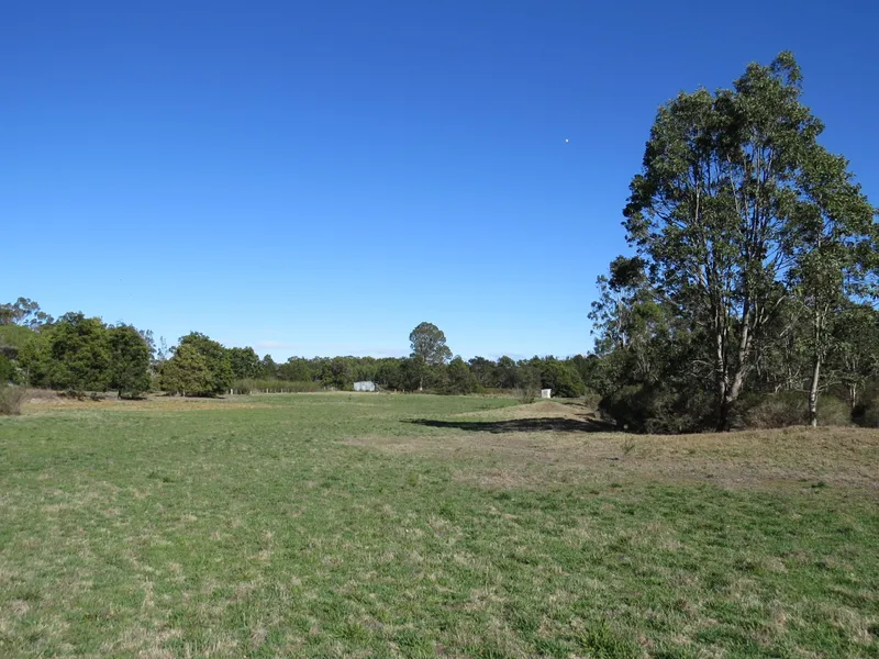 FANTASTIC LIFESTYLE BLOCK OF 46 ACRES
