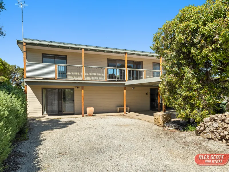 Close to the beach! Inspection a Must