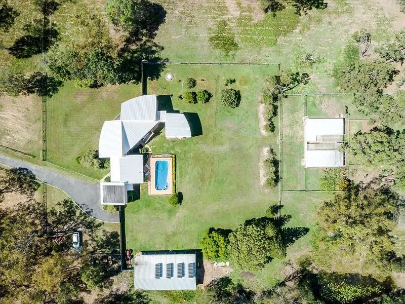 15 Acres with Registered Dog Breeders License 