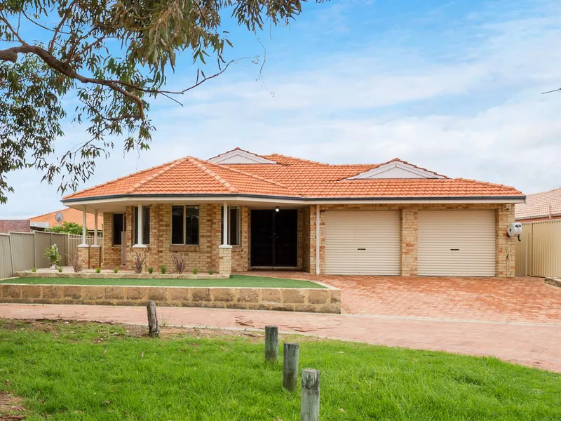 FAMILY 4 X 2 WITH SPA!