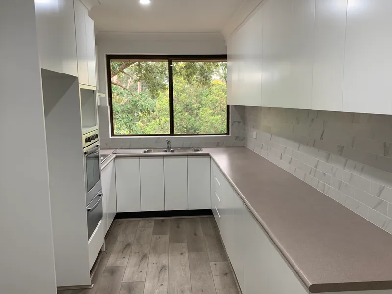 NEWLY RENOVATED 2 BEDROOM APARTMENT