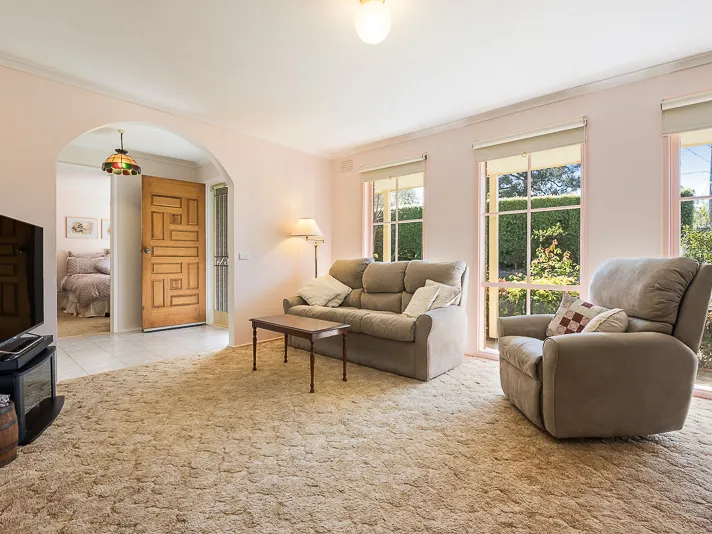 LARGE GARAGE VERMONT!