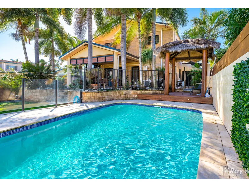 Stunning Beachfront Paradise